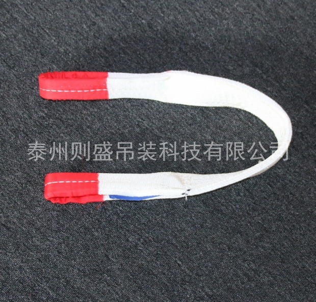 ���۰�ɫ���]��ƽ����